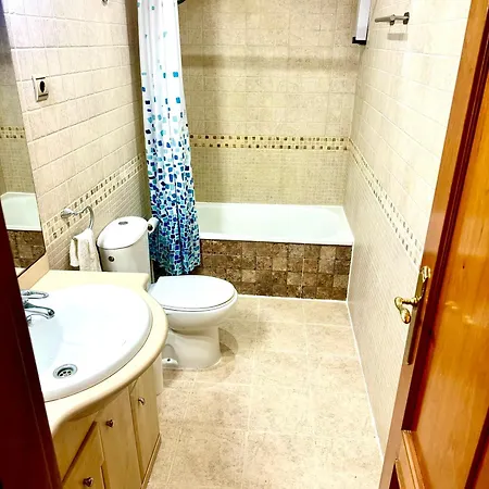 Cozy With Sea View & Pool Apartment Fuengirola
