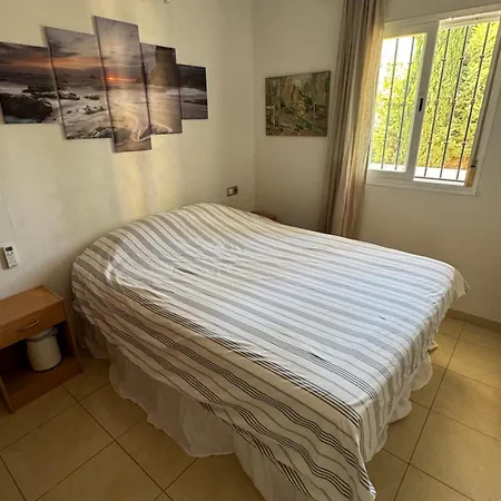 Cozy With Sea View & Pool Fuengirola